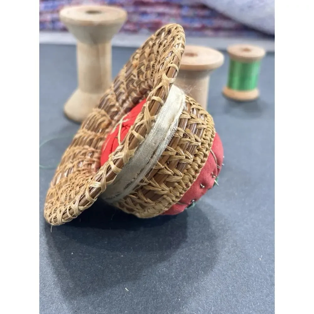 Vintage Straw Hat Tomato Pincushion Wicker Sewing Pin Cushion Cottagecore Decor